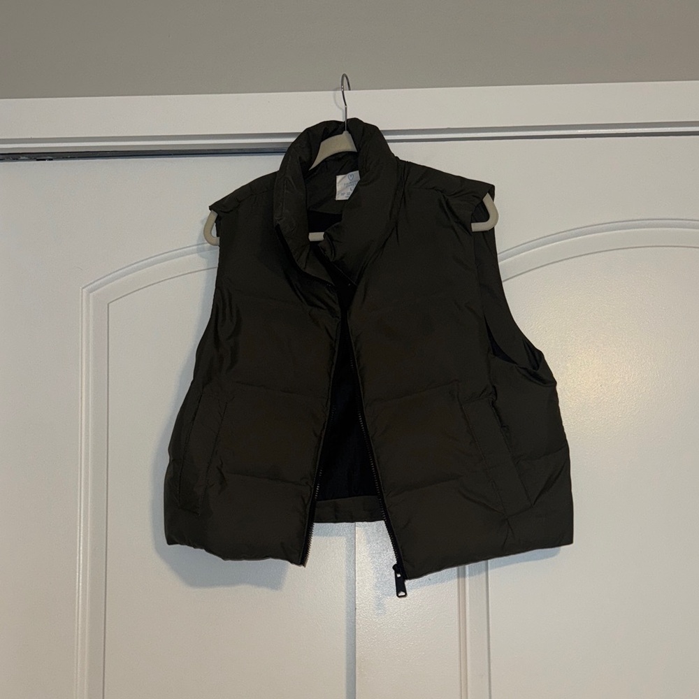 OLIVE GREEN Puffer Vest